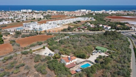 5 Bed Detached Villa for Sale in Pernera, Ammochostos - 1