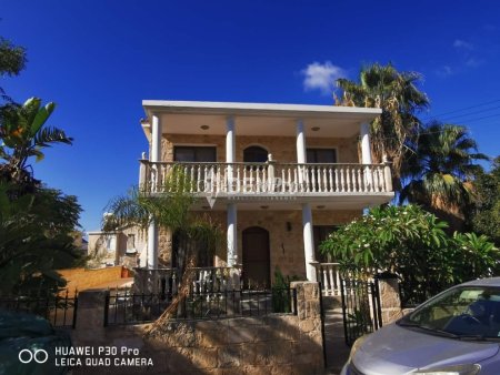 Villa For Rent in Peyia, Paphos - DP2415