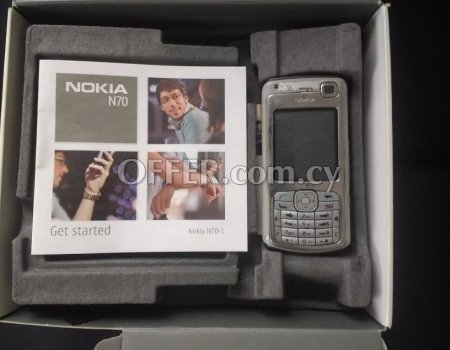 Nokia N70 Fashion Cell Phone 2MP Camera 2G 3G 2.4
