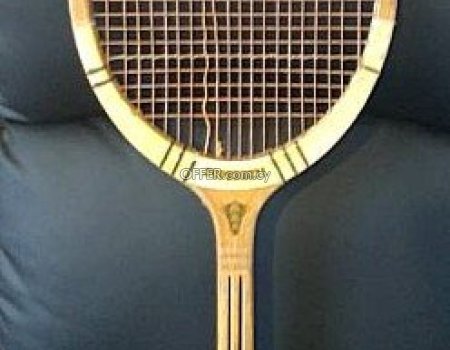Timeless Elegance: Embrace the Vintage Magic of our 1928 Wooden Tennis Racquet! Ακολουθούν Ελληνικά - 1