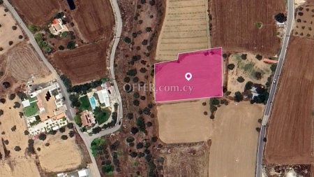 Residential field in Pera Nicosia - 2