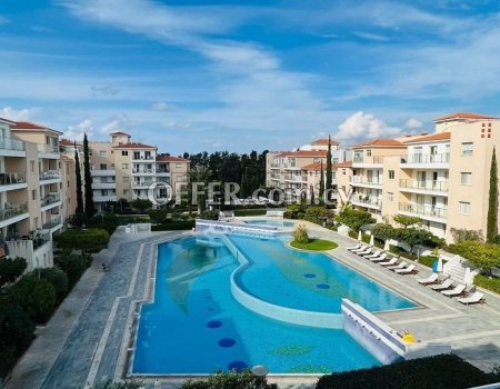 LUXURY 3-BEDROOM APARTMENT WITH POOL VIEWS IN UNIVERSAL INDULGE IN 4 COMMUNAL SWIMMING POOLS, SAUNA, JACUZZI, GYM, AND CAFÉ IDEAL LOCATION STEPS AWAY FROM BEACH AND AMENITIES
