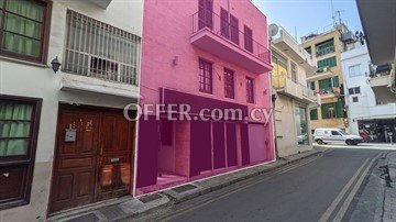 Investment opportunity in a mixed use building in Trypiotis (Old Town) - 1