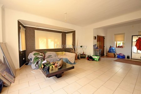5 Bed Detached Villa for Sale in Deryneia, Ammochostos - 9