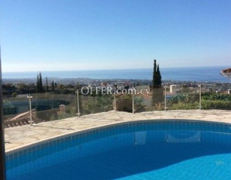 Renovated 3 bedroom bungalow on a flat plot with unobstructed sea views in lower Kamares - 9