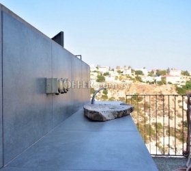 Modern house with panoramic views in Agia Fyla
