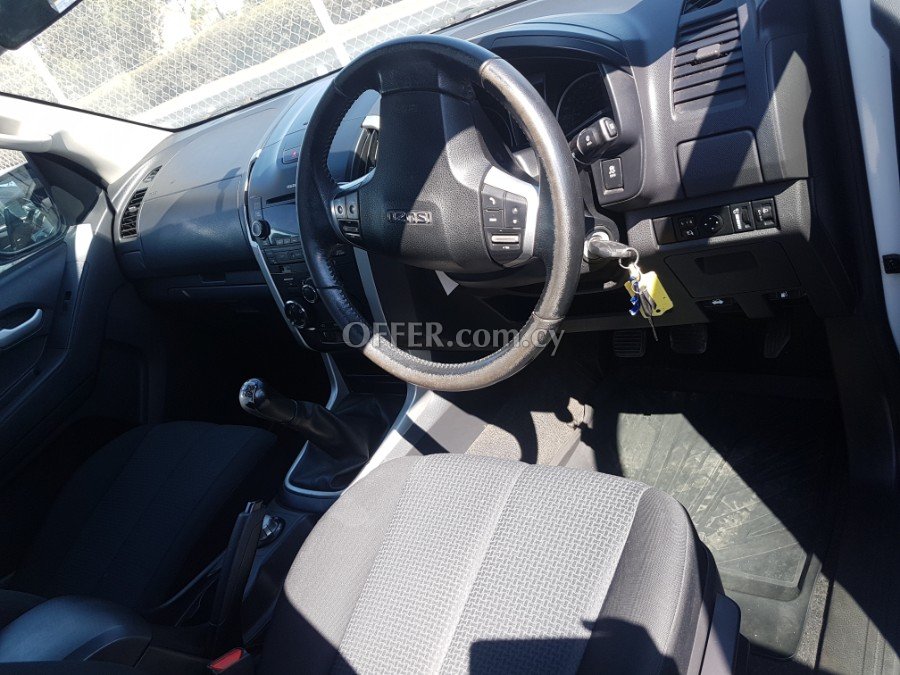 2014 Isuzu d-max 2.5L Diesel Manual Pickup and 4x4 - 4