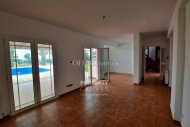 7 bed villa sea front sea caves - 5