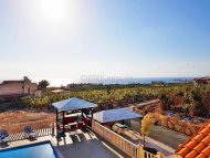 4 bedroom villa for sale in Sea Caves - 5