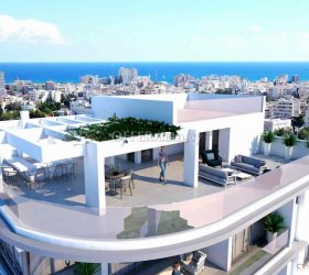 WHOLE FLOOR APARTMENTS IN LARNACA