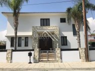 4 Bed Detached Villa for Sale in Aradippou, Larnaca