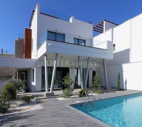 Villa – 5 bedroom for rent, Agios Athanasios tourist area, Limassol - 4