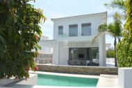 FOUR BEDROOM DETACHED BEACHFRONT HOUSE  IN GOVERNORS BEACH - 6