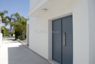 4-bedroom Detached Villa 270 sqm in Pentakomo - 1