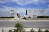 4 Bed Detached Villa for Sale in Dromolaxia, Larnaca - 1