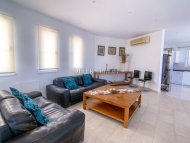 Five bedroom villa for sale in Peyia, St George - 2