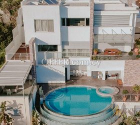 Luxury 6 Bedroom Villa in Agios Tychonas Area
