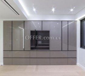 3 Bedroom Sea View Apartment in City Center - 3