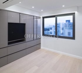 3 Bedroom Sea View Apartment in City Center - 4