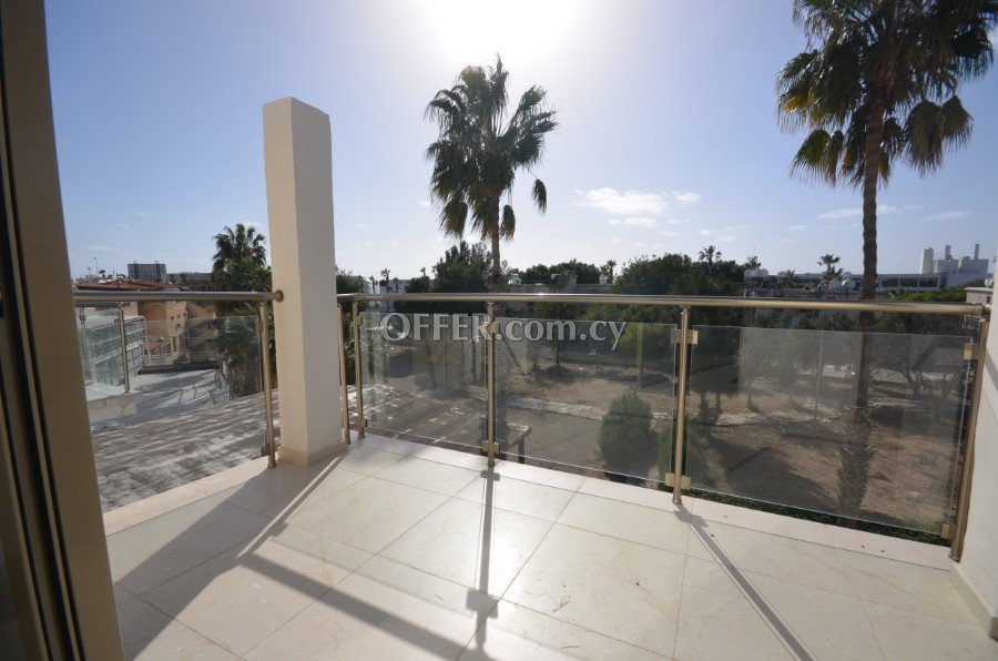 Sea-side 1 bedroom apartment in the heart of Kato Paphos - 1