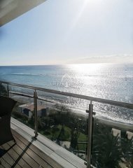 THREE BEDROOM BEACH APARTMENT WITH BREATHTAKING SEA VIEW - 4