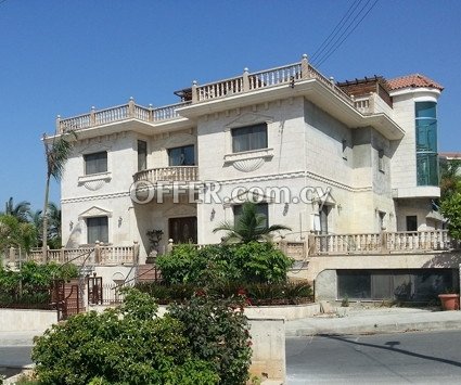 Luxury Villa in Agios Athanasios - 1
