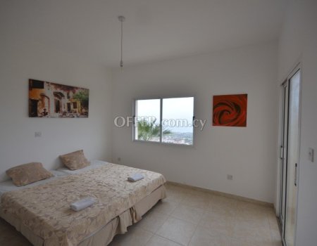 Spacious high-ceilinged villa with panoramic view in Tala/Paphos for Sale - 5