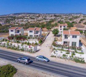 Spacious Villas with sea-view and large gardens in Peyia - 6