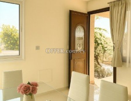 Spacious Villas with sea-view and large gardens in Peyia - 3