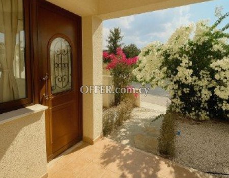 Spacious Villas with sea-view and large gardens in Peyia - 5