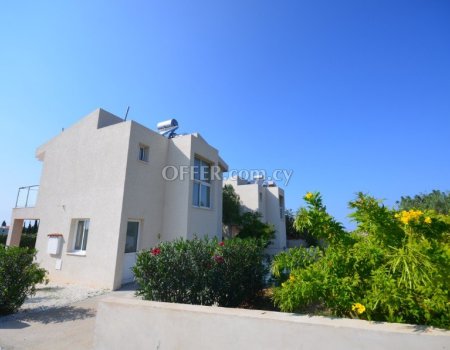 Spacious Villas with sea-view and large gardens in Peyia - 1