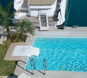 3 Bedroom Beachfront Villa in Limassol Marina - 8