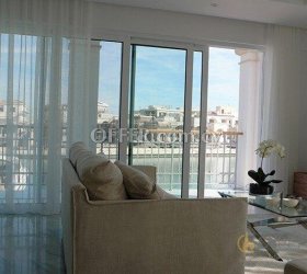 3 Bedroom Beachfront Villa in Limassol Marina - 4