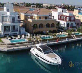 3 Bedroom Beachfront Villa in Limassol Marina