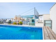 Amazing penthouse with private swimming pool in the center of Limassol