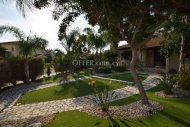Four Bedroom Villa in Oroklini - 10