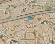 Residential land in Alambra - 2