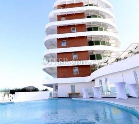 2 Bedroom Penthouse with Roof Garden in Mackenzie - 8