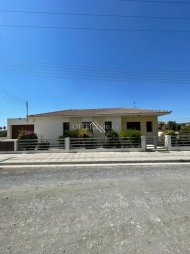 3 Bed Bungalow for Sale in Aradippou, Larnaca - 1