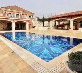 Elite 6 Bedroom Villa in Aphrodite Hills