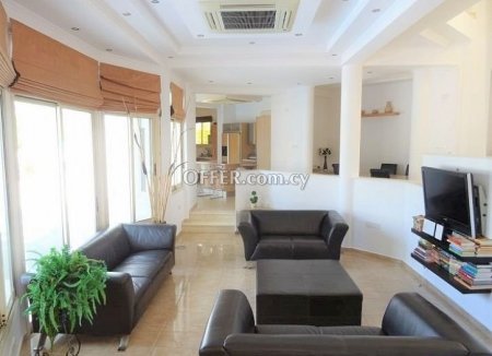 4 bedroom fully furnished villa - 7