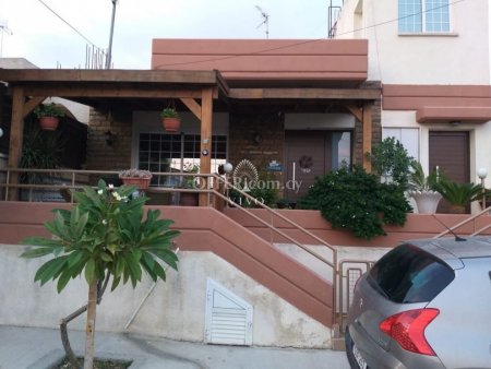 THREE BEDROOMS SEMI DETACHED HOUSE WITH EXTRA THREE BEDROOMS IN THE BASEMENT IN AGIOS GEORGIOS IN LIMASSOL - 3