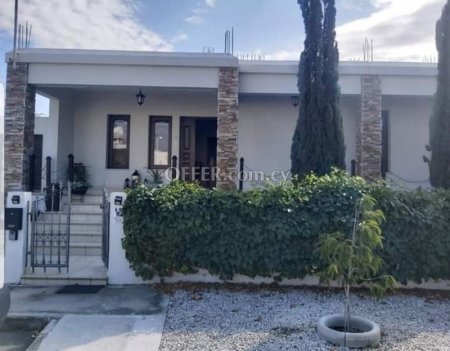 For Sale €403,000 House 4 bedrooms Larnaka (Center), Larnaca Larnaca