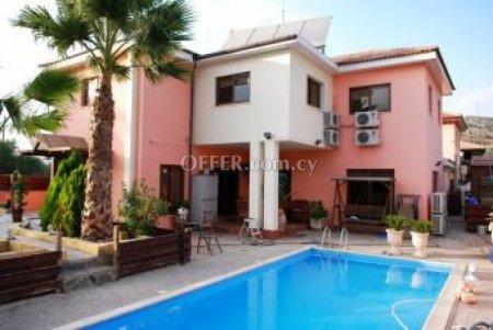 New For Sale €430,000 House 4 bedrooms, Detached Alampra Nicosia - 1