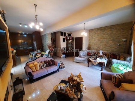 New For Sale €185,000 Apartment 3 bedrooms, Larnaka (Center), Larnaca Larnaca - 6