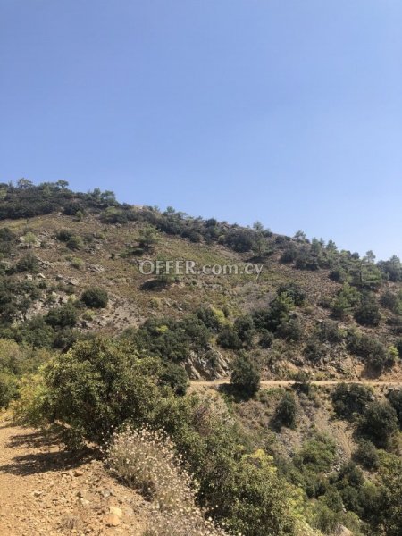 For Sale €35,000 Agioi Vavatsinias Larnaca