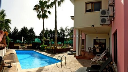 New For Sale €430,000 House 4 bedrooms, Detached Alampra Nicosia - 6