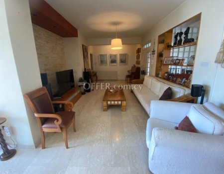 For Sale, Four-Bedroom Whole Floor Apartment in Agios Dometios