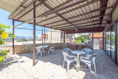 Restaurant in Polis - 11