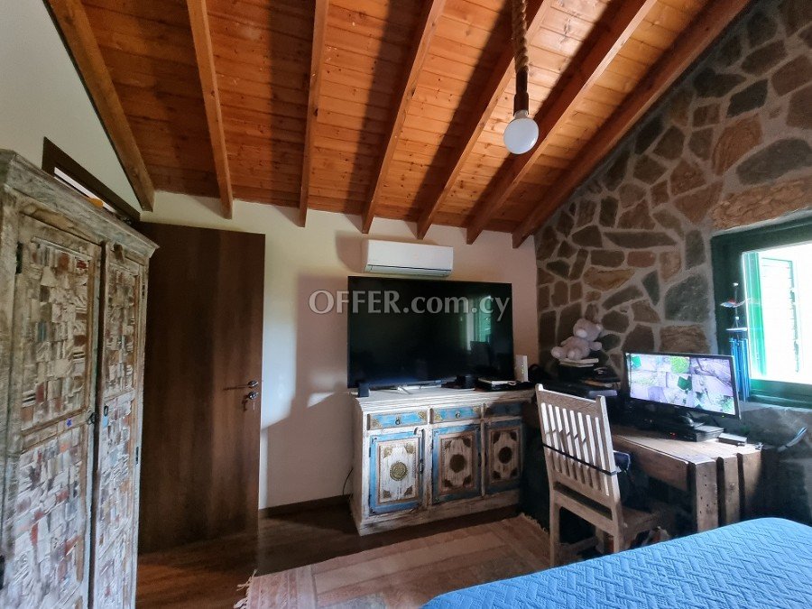 BARGAIN PANO PLATRES : 5 BEDROOM STONE VILLA FOR SALE BY OWNER - 6